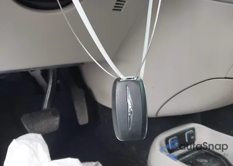 2017 Chrysler Pacifica Limited z USA, uszkodzony, nr VIN 2C4RC1GGXHR753592